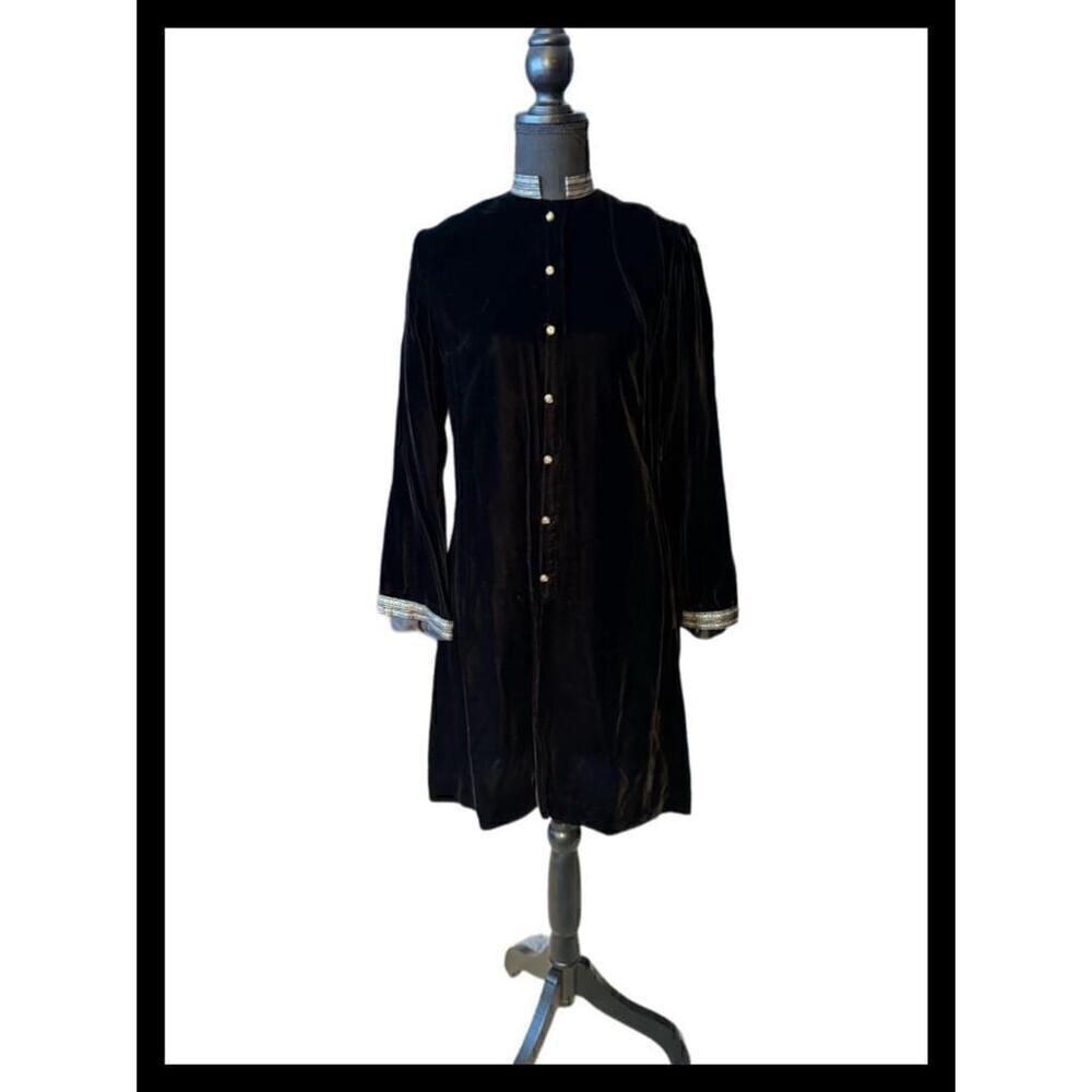 ARTBRO JR SPORTSWEAR VINTAGE 70s women’s black velour back zip tunic dress